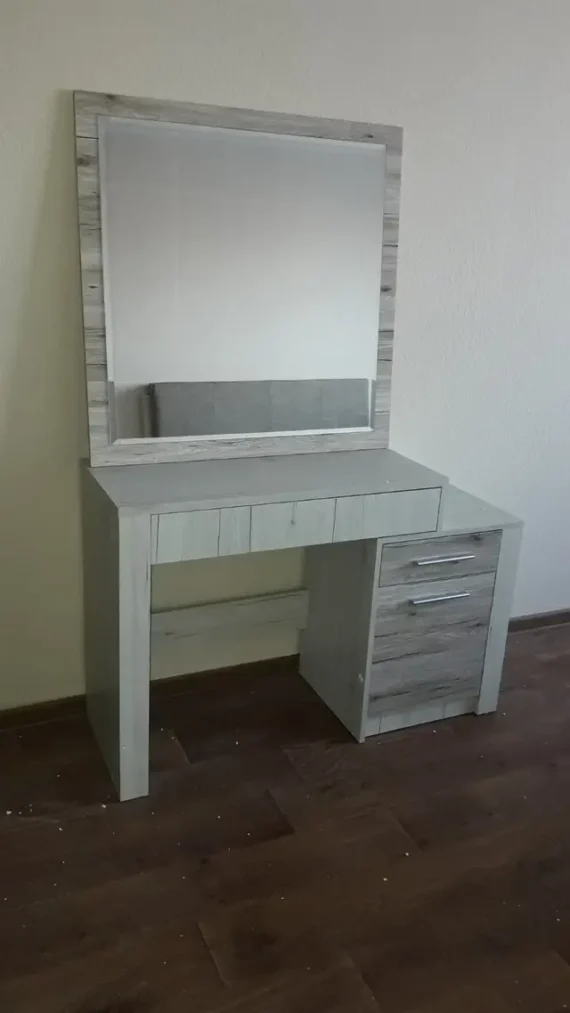 "Кім"