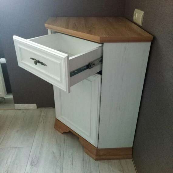 "Іріс" комоди