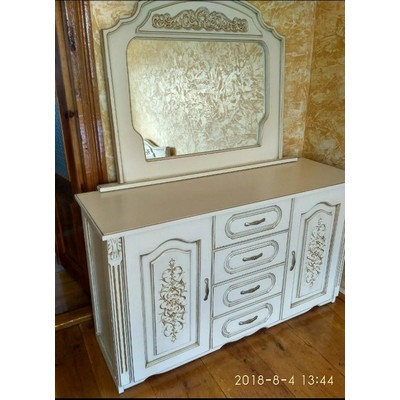 Дубовий комод