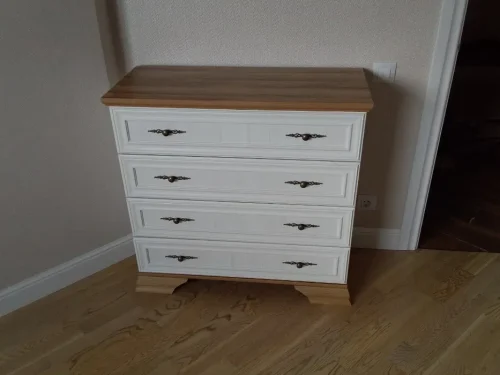 "Іріс" комоди